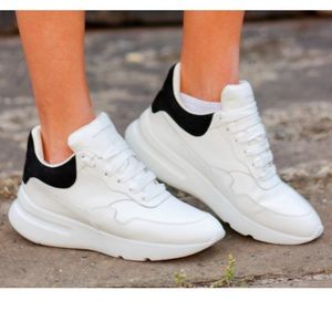 Alexander McQueen Sneaker Pelle S. Gomma Low Top Runner White with Black Suede